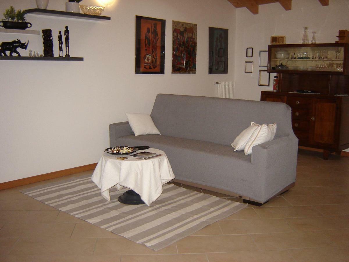 A 7 Km Da Salo' Casa Del Sole Mansarda Apartment กาวาร์โด ภายนอก รูปภาพ